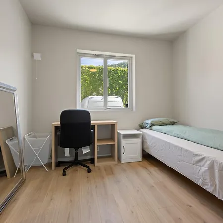 Stylish 4br With Parking Apartment Drammen