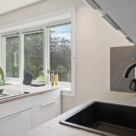 Stylish 4br With Parking * Drammen